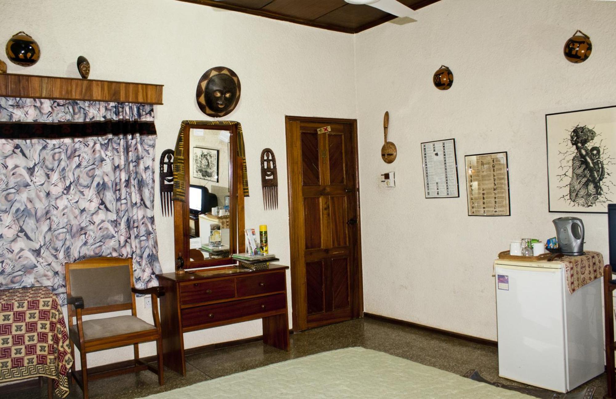 Four Villages Inn Kumasi Kültér fotó